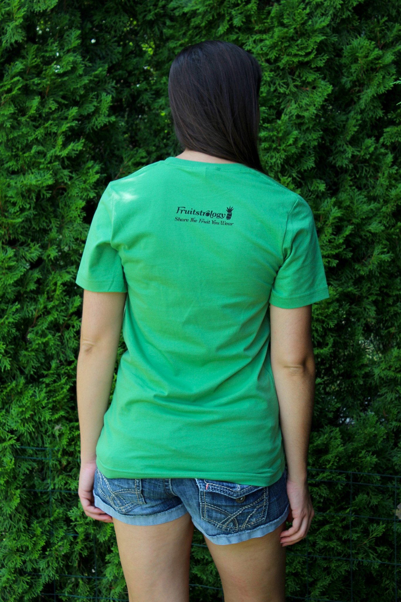 1_Pear_model_back.jpg