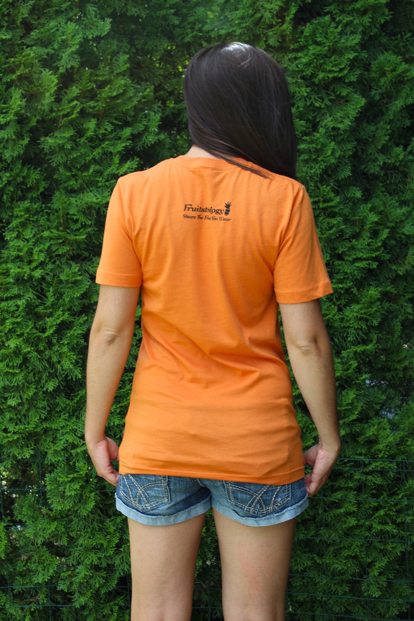 Copy of 5_Ora_model_back.jpg