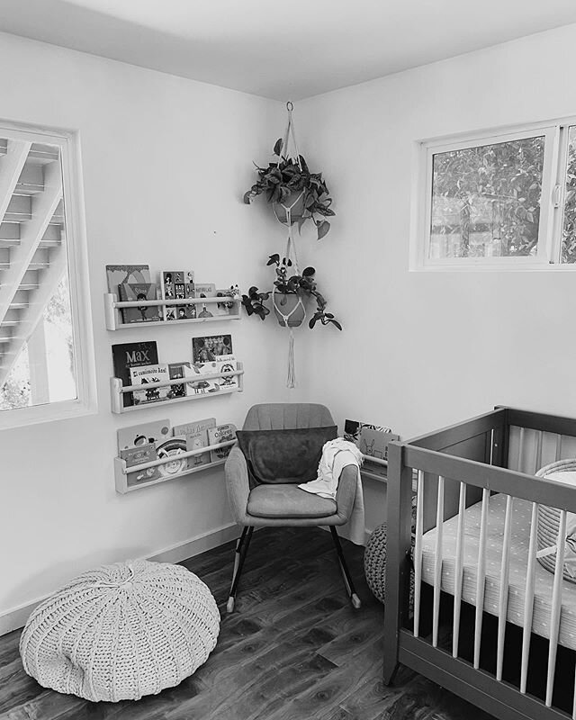 NESTING: an instinct or urge in pregnant animals associated with an increase of estradiol to prepare a home for the upcoming newborn.⠀
⠀
Rightttt...so the fact that for the past 3 weeks I&rsquo;ve been working on this room for a baby that probably wo