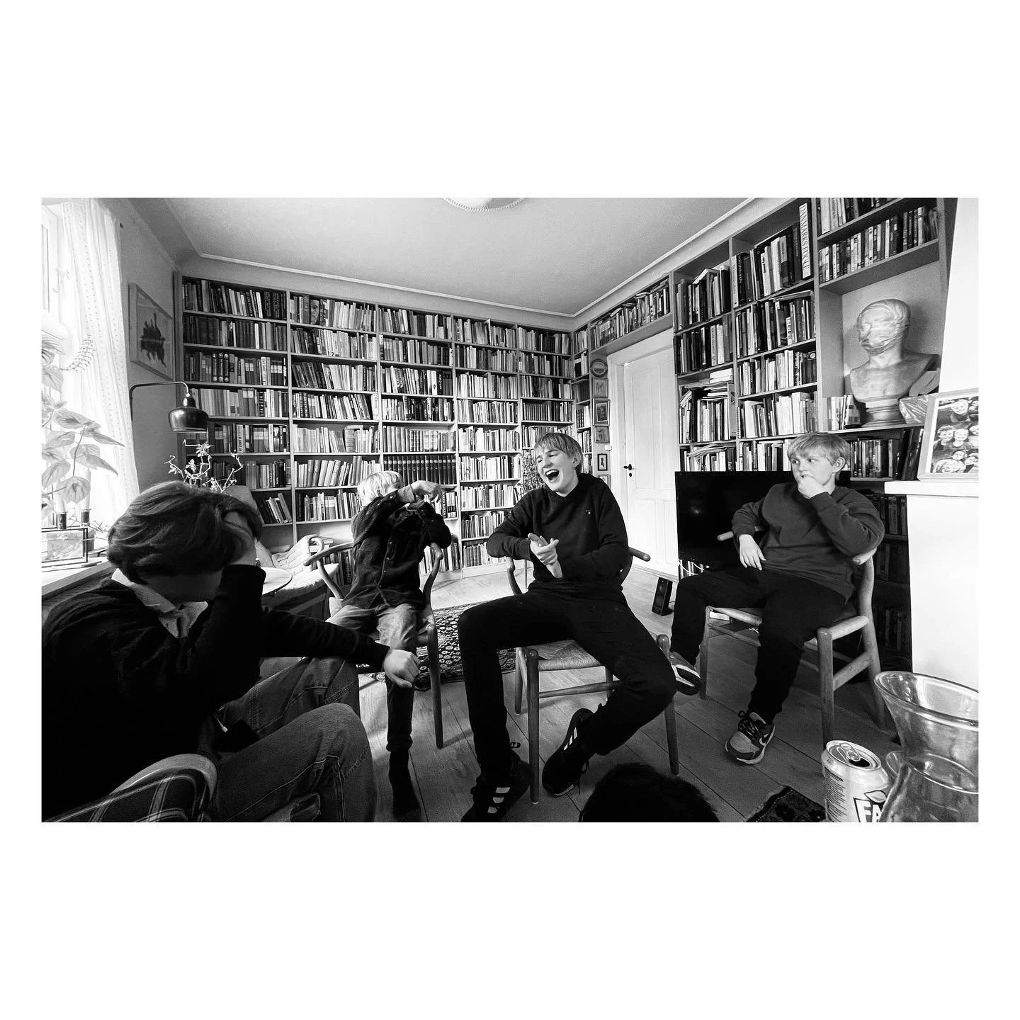 #nephews ❤️
.
.
.
.
.
.
.
#library #council #dk #denmark #europe #iphone #picoftheday #photo #photography #foto #fotografia #fotografi #blackandwhite #lensculture #bw #paperjournalmag #casadiringhieraselection