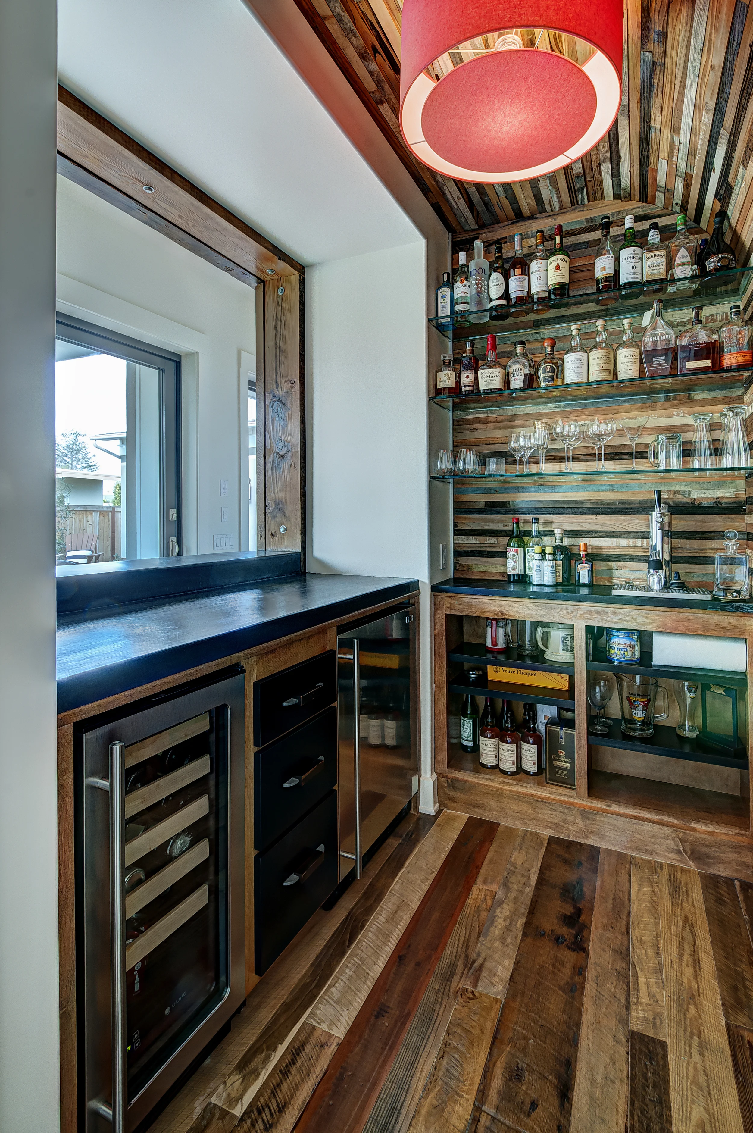 Bar-2.jpg