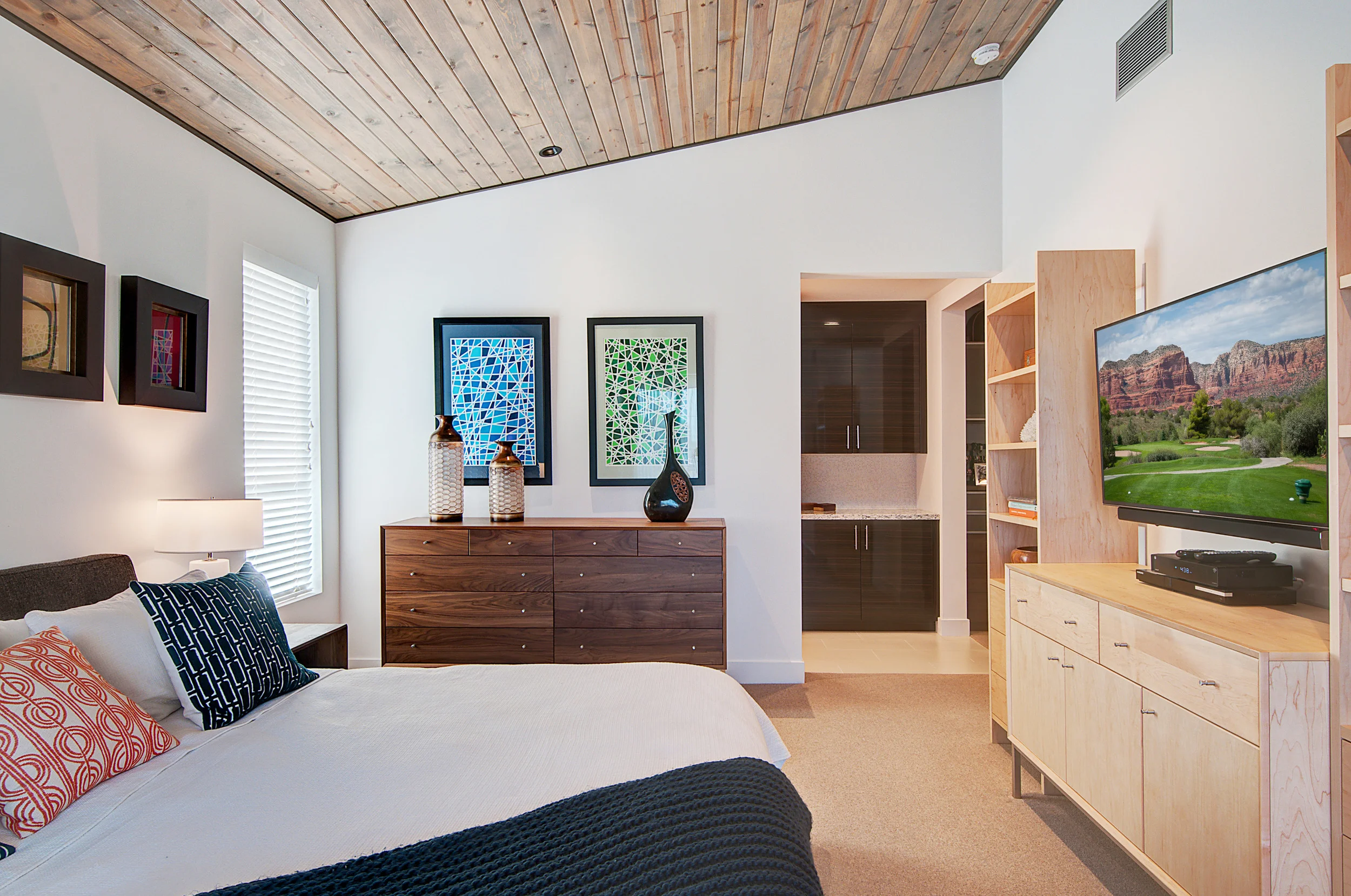 LR_Master Bedroom-2.jpg
