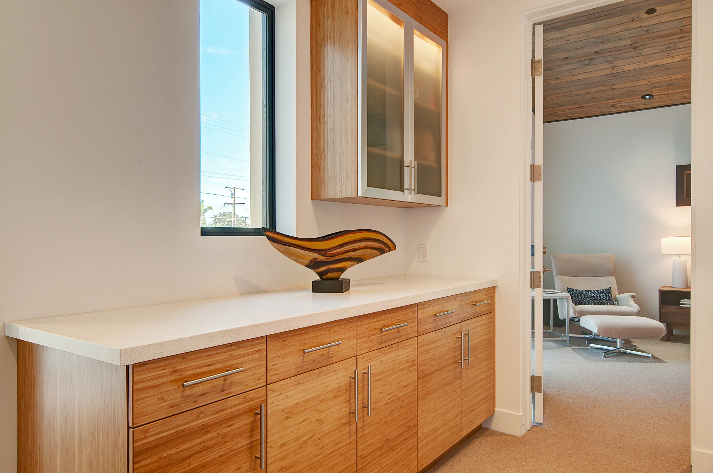 LR_Master Bedroon Entry-2.jpg