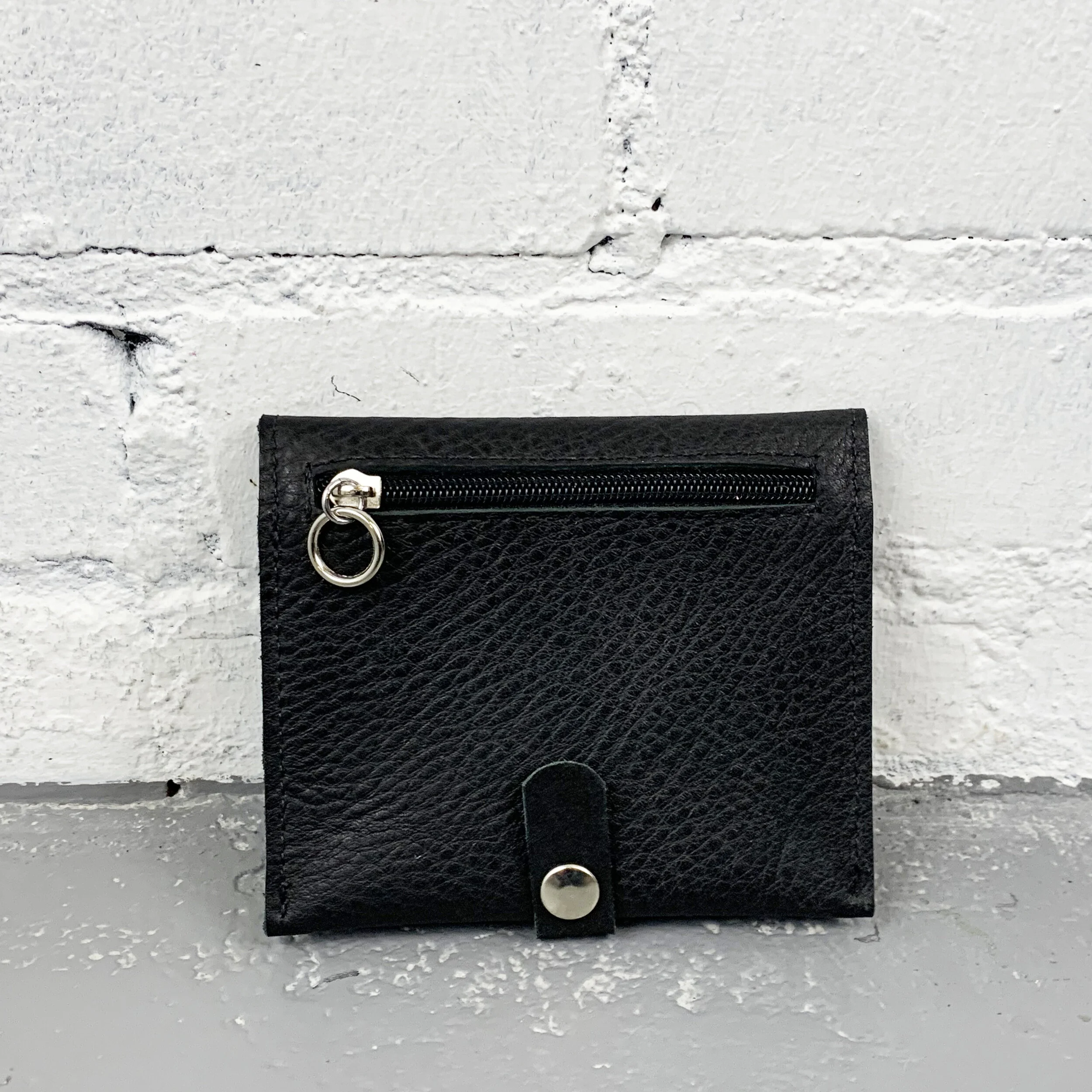 medium sized wallets