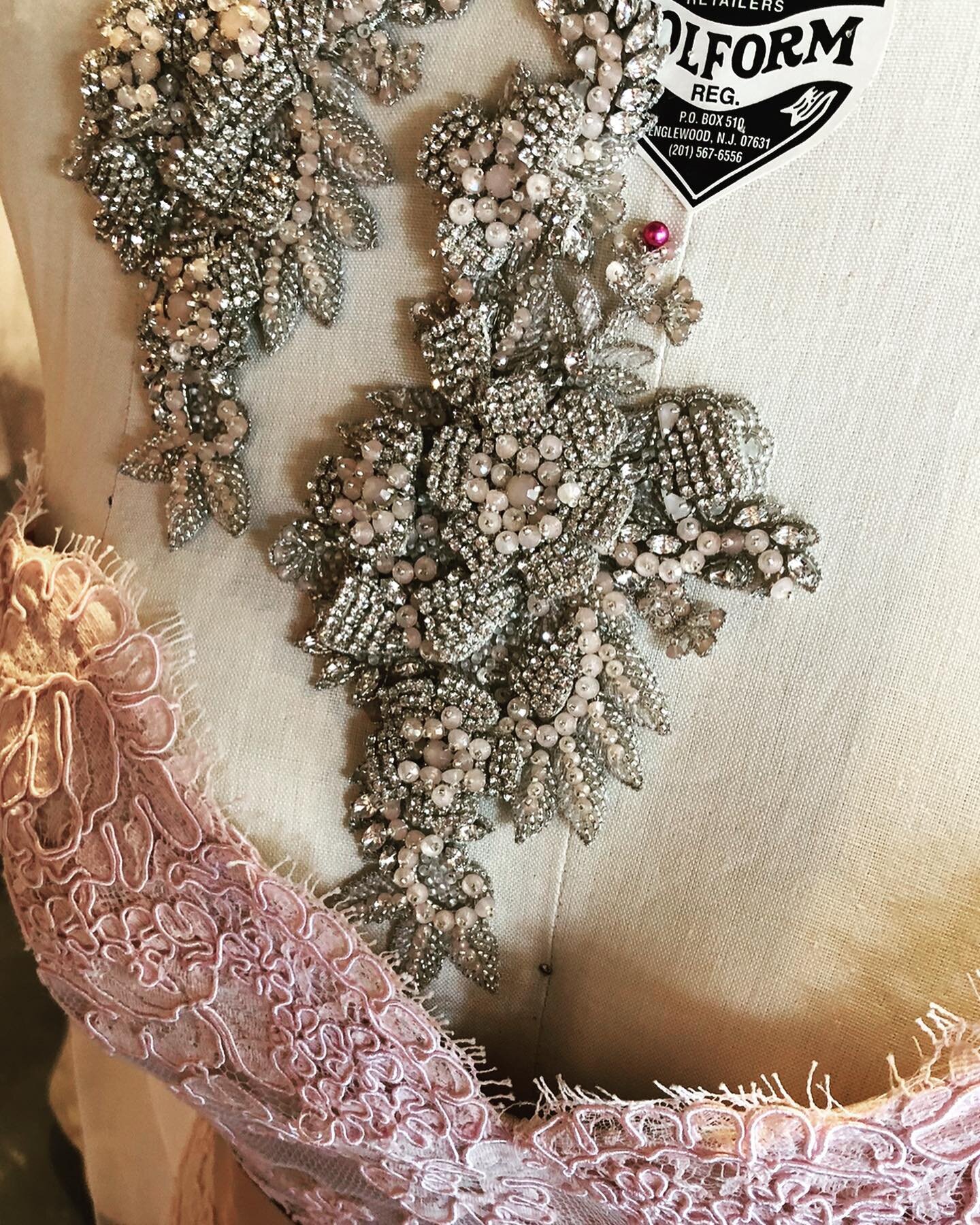 Blush Crush Vibes💞 #blushingbride #blushweddingdress #colored #weddinggown #thinkpink #pinkisavibe #bride #chicago #bridal #designer #details #madewithlove #madeintheusa #womanownedbusiness #silk #fabric #couturefashion #frenchlace