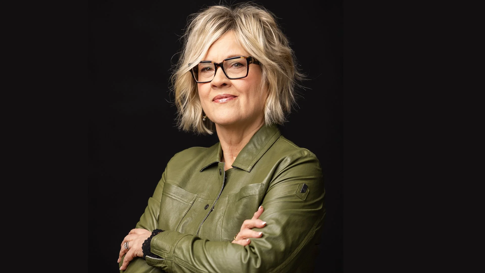 homepage.dlb.serious copy.jpg