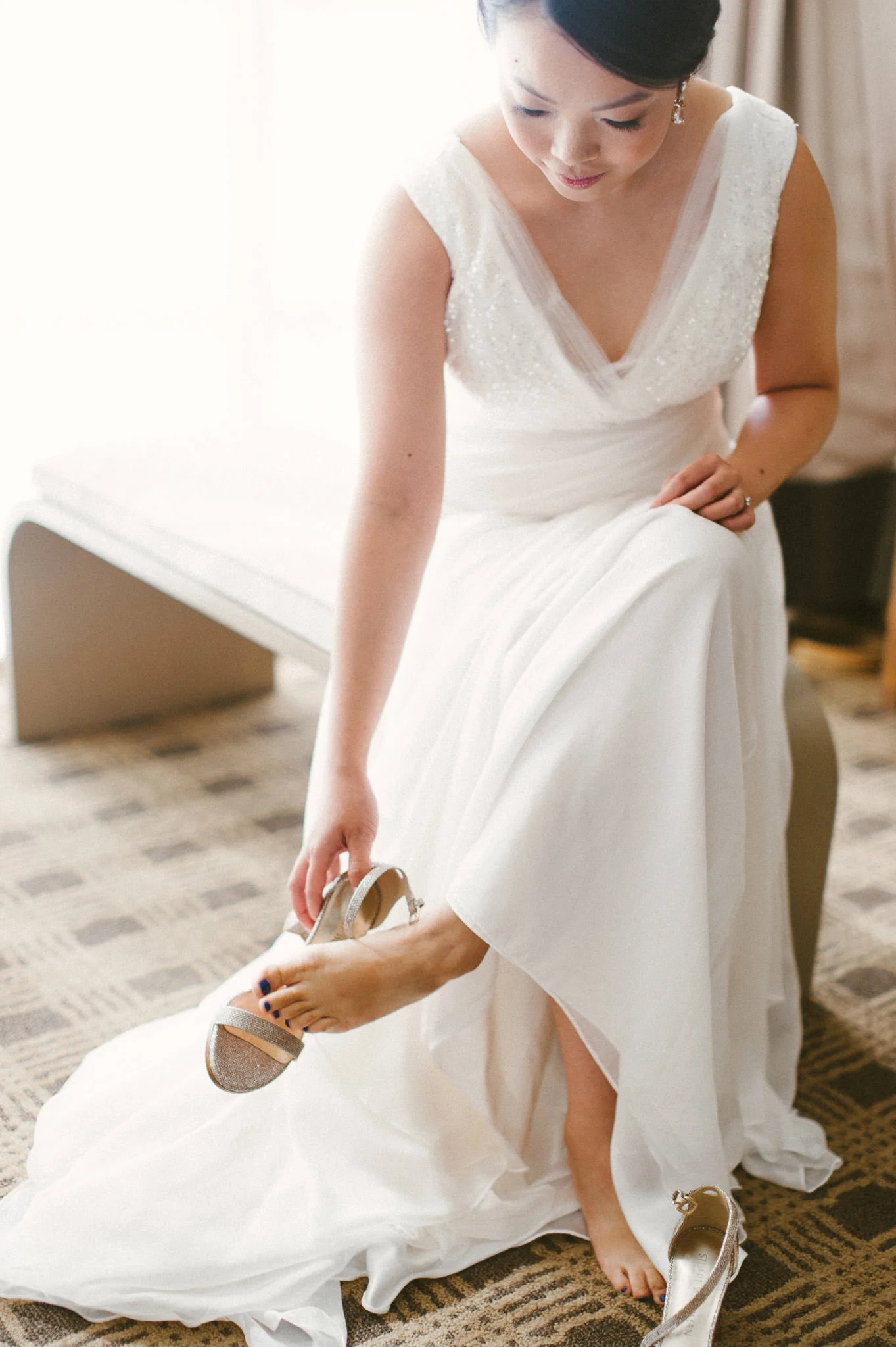 Vancouver bride getting ready