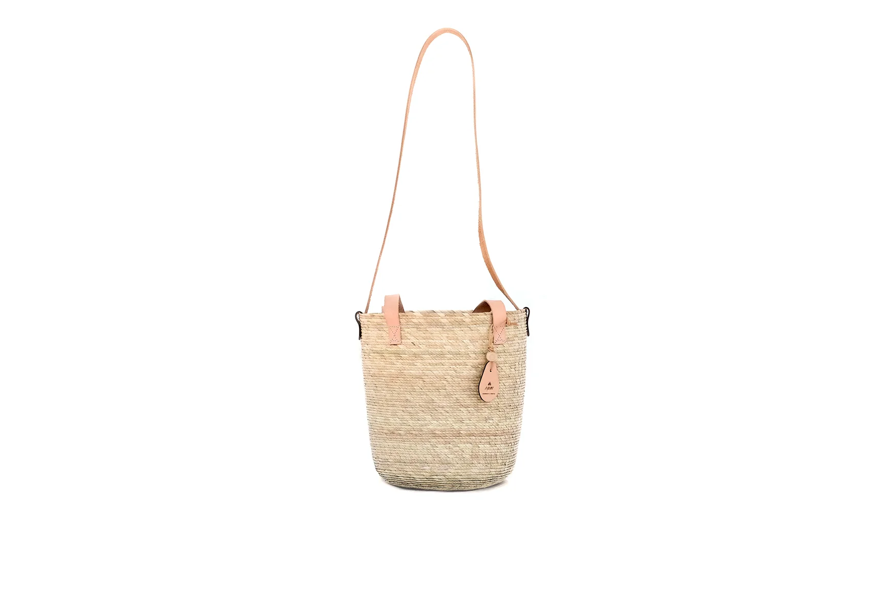 SU17MercadoCanasta_bucket handle web.jpg