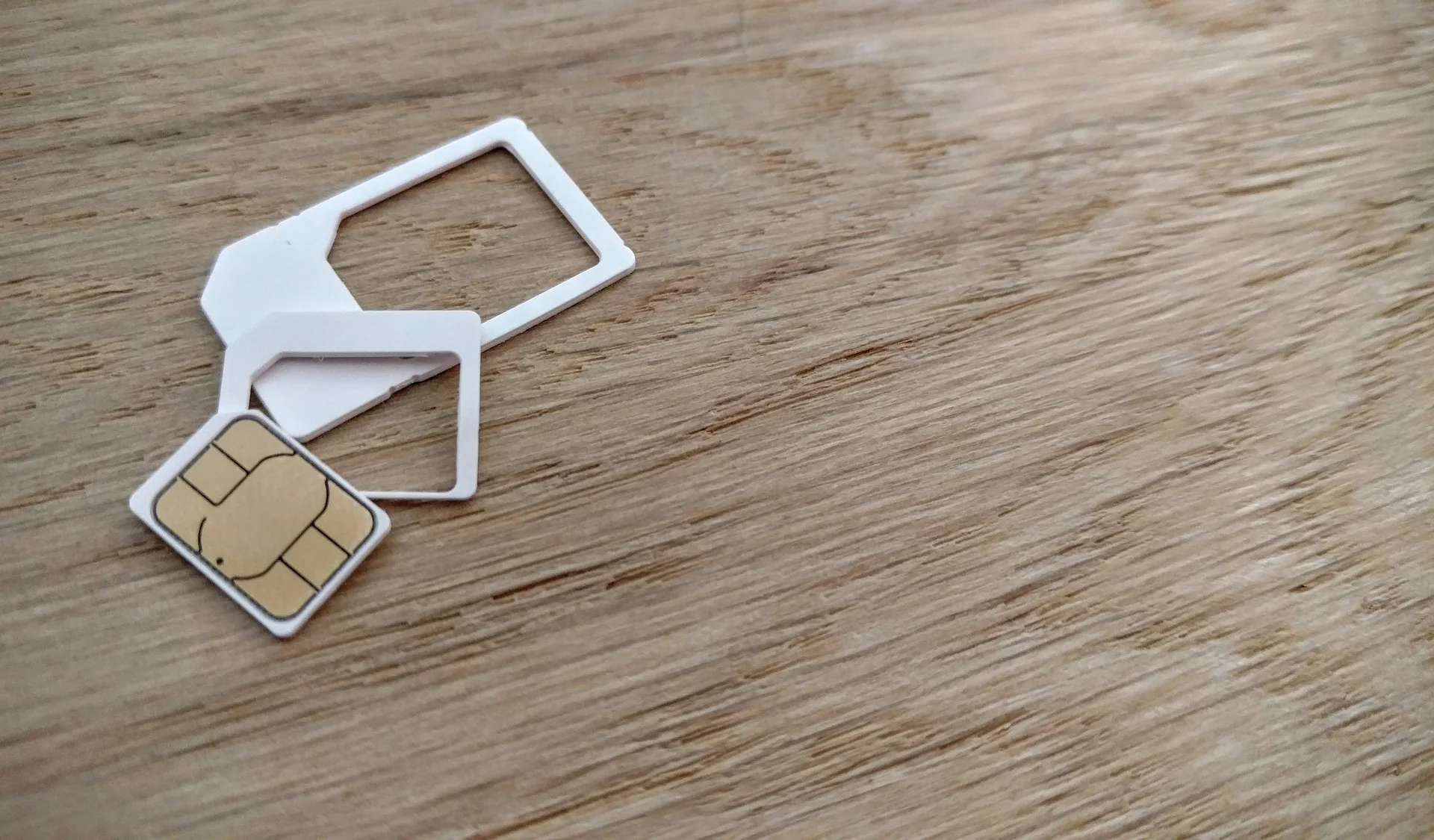 sim-card-1645646_1920.jpg