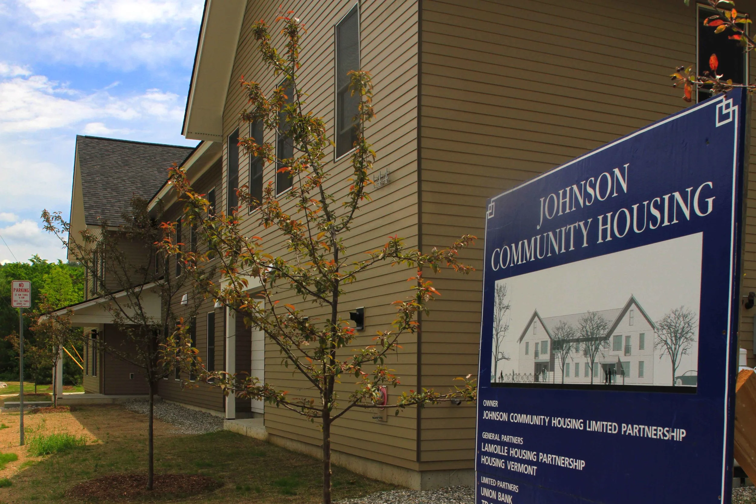 IMG_2466 2011-06-07 johnsonfamilyhousing reduce file size.jpg