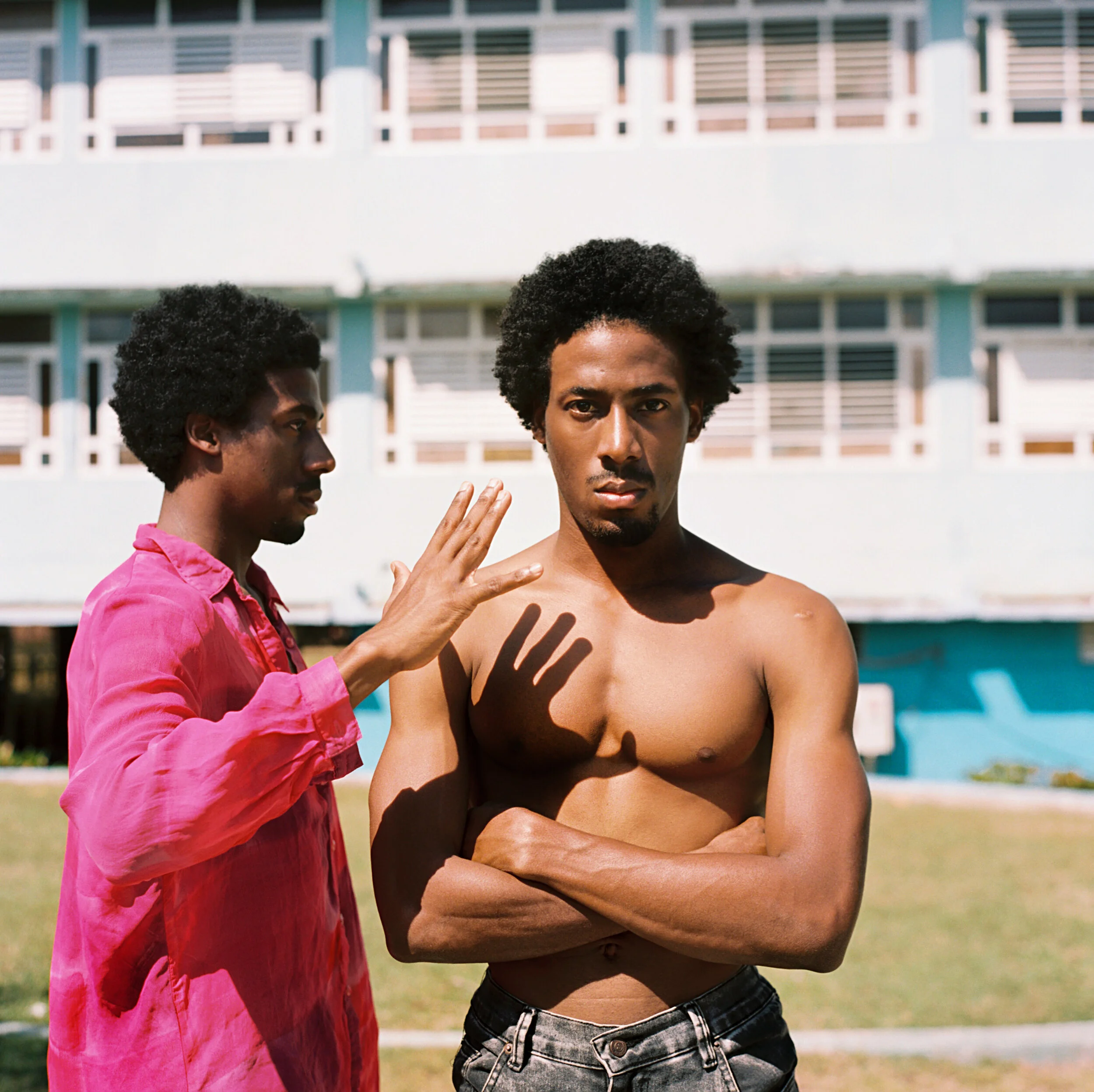 ibeyi handss.jpg