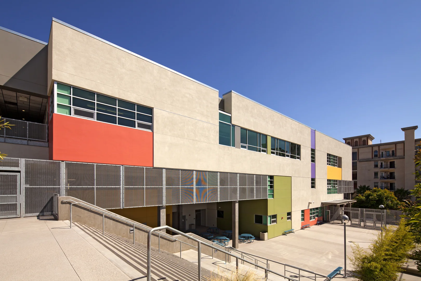 Camino Nuevo High School — QDG Architecture