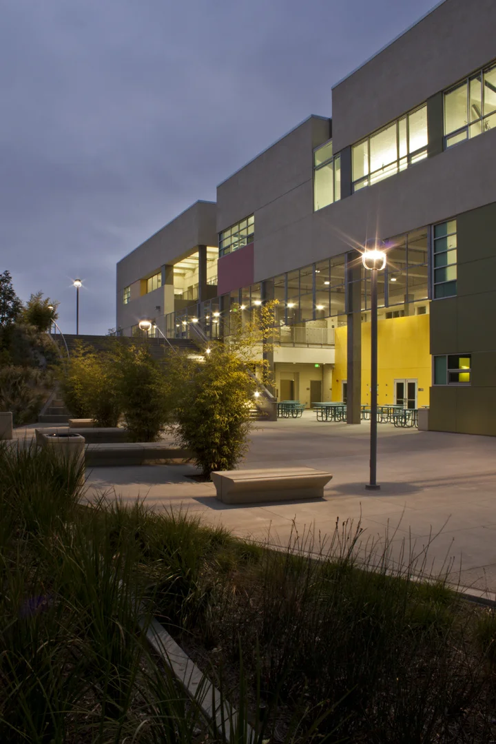 Camino Nuevo High School — QDG Architecture