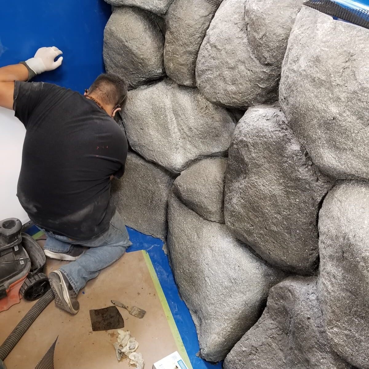 Installing an octopus tank today @waterdogproducts for @comozooconservatory.  Can't wait until it's fully installed at the zoo!
.
.
.
.
#octopustank #octopushabitat #octopus #octopus🐙 #artificialrockscape #artificialrockwork #artificialfishtank #roc