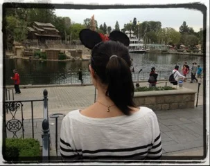 BB Minnie w Border.jpeg
