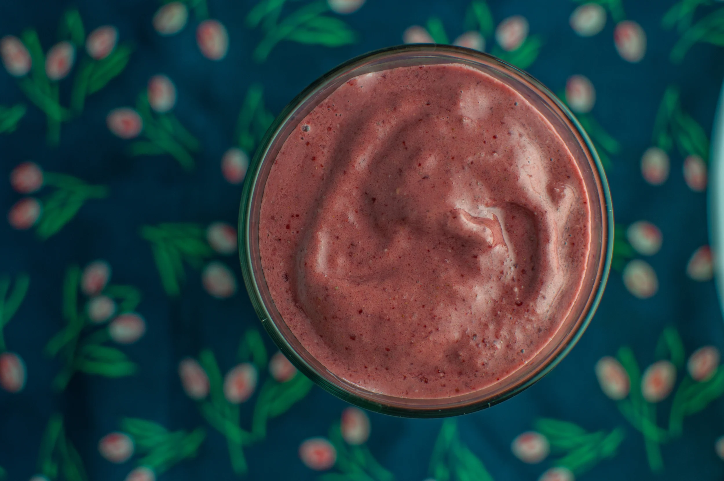 sweet black cherries make a simple batido free of added sugars! 