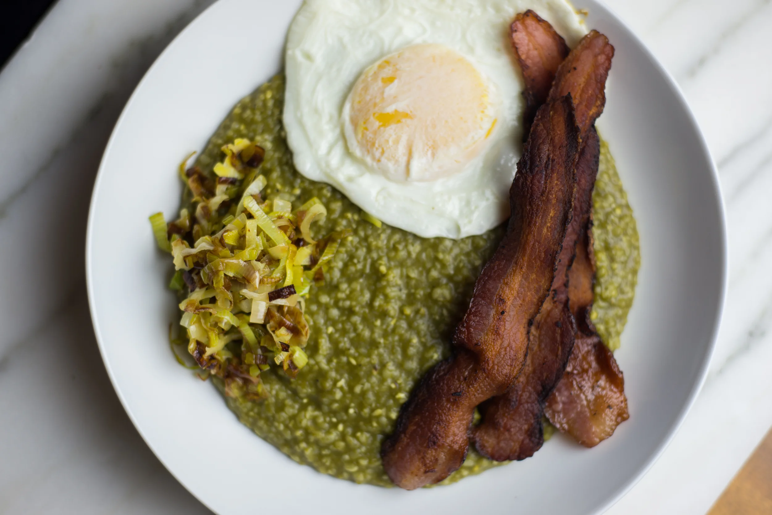 Green Grits with Caramelized Leeks 