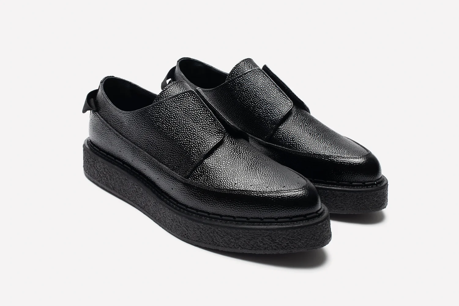 BlkPbl-3.AngleFront.Faq2528743.jpg