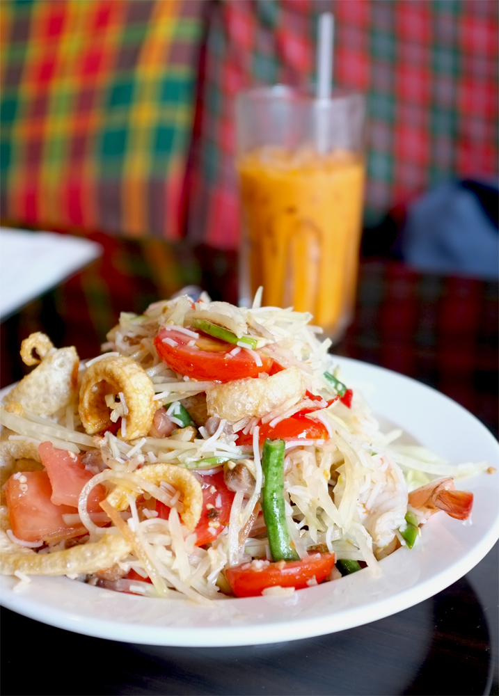 Green papaya salad with "bbq pork"