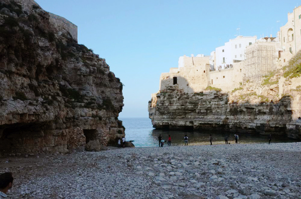 Cliffside beach — Polignano a Mare