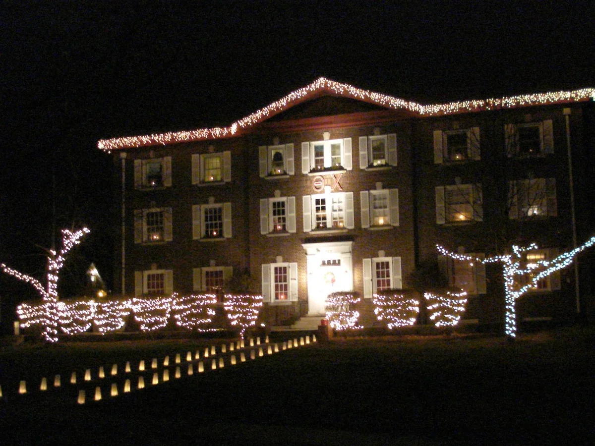 hollidaylights-fa-2008-01.jpg