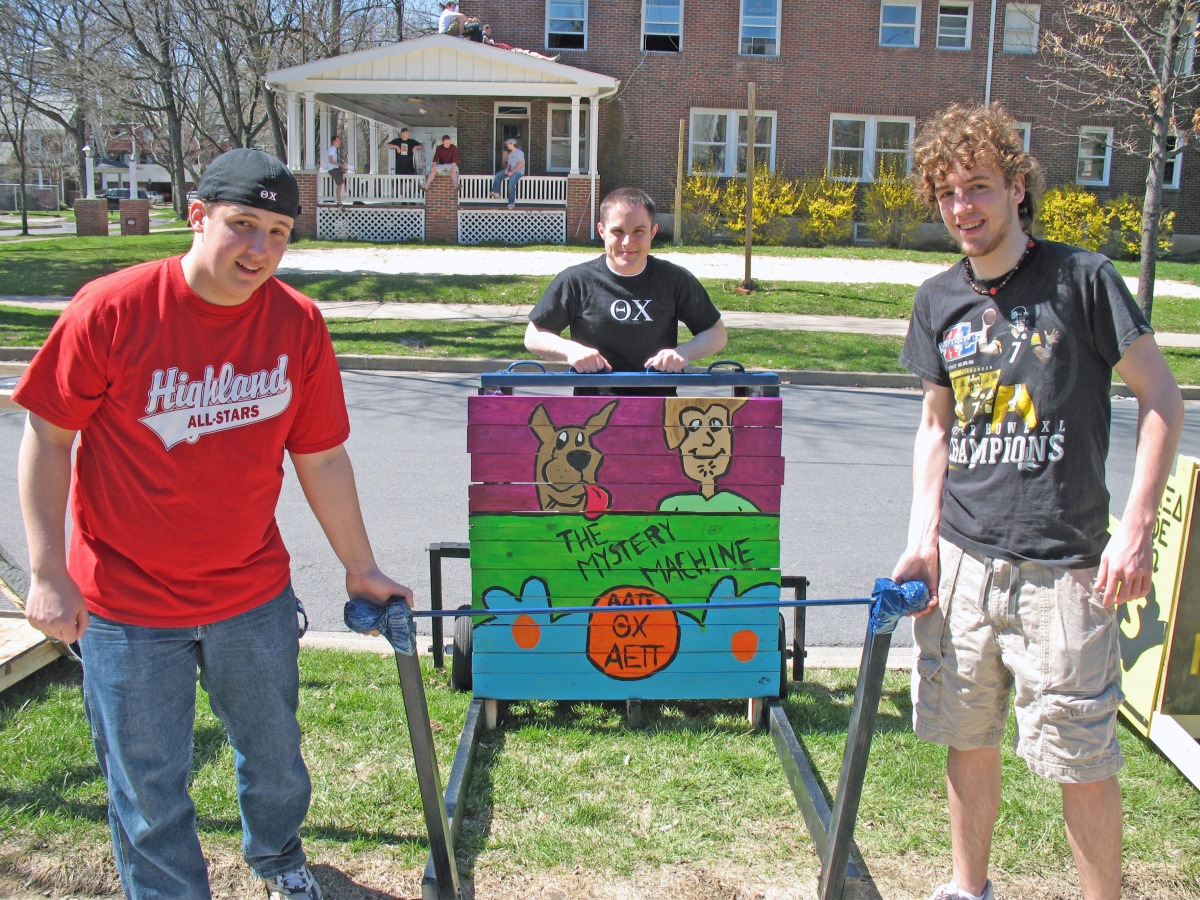 greekweek-apr-07-11.jpg