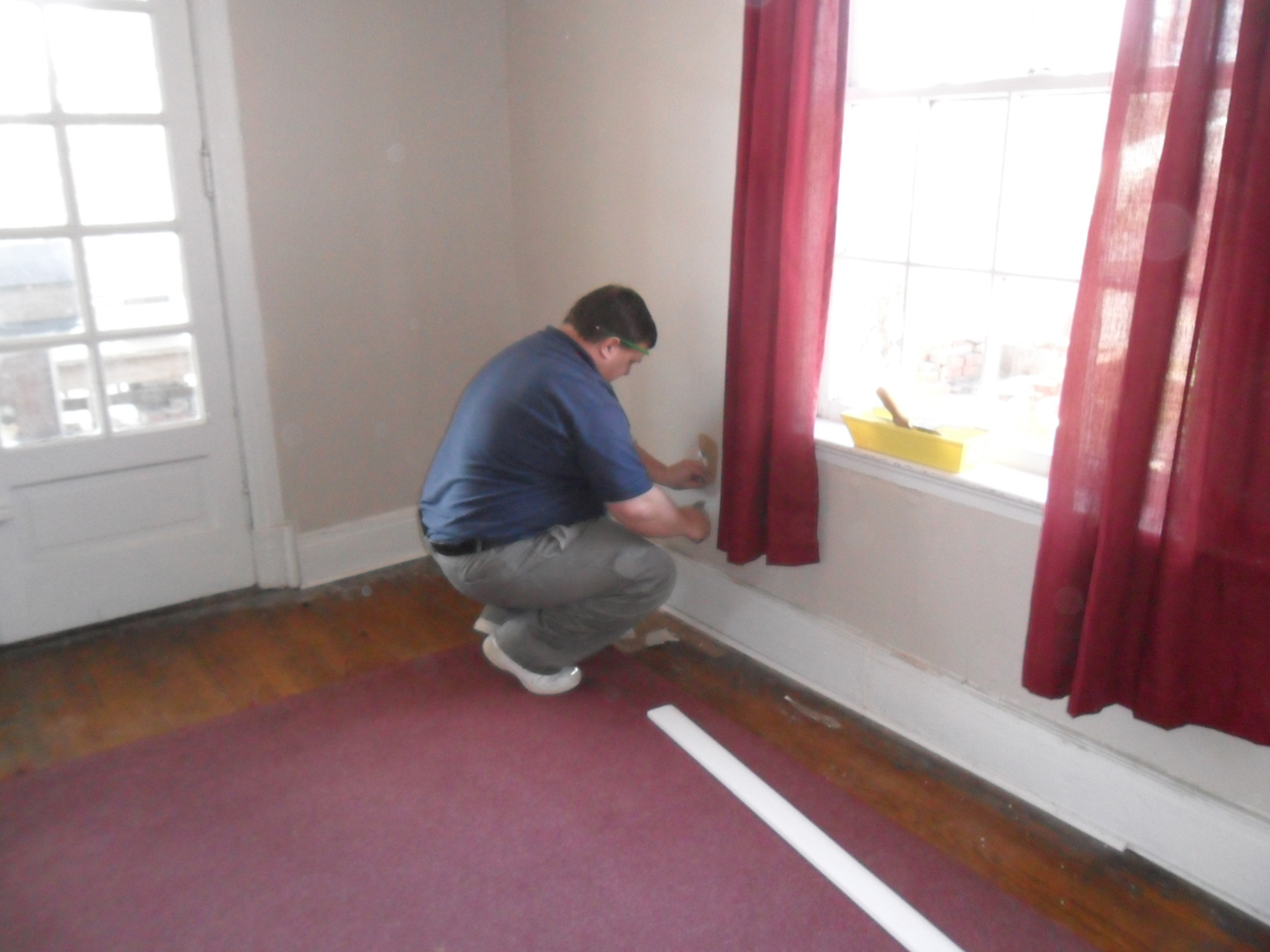  Jeff Damott
repairs wall
4th Annual Alumni Work Weekend - 2011 