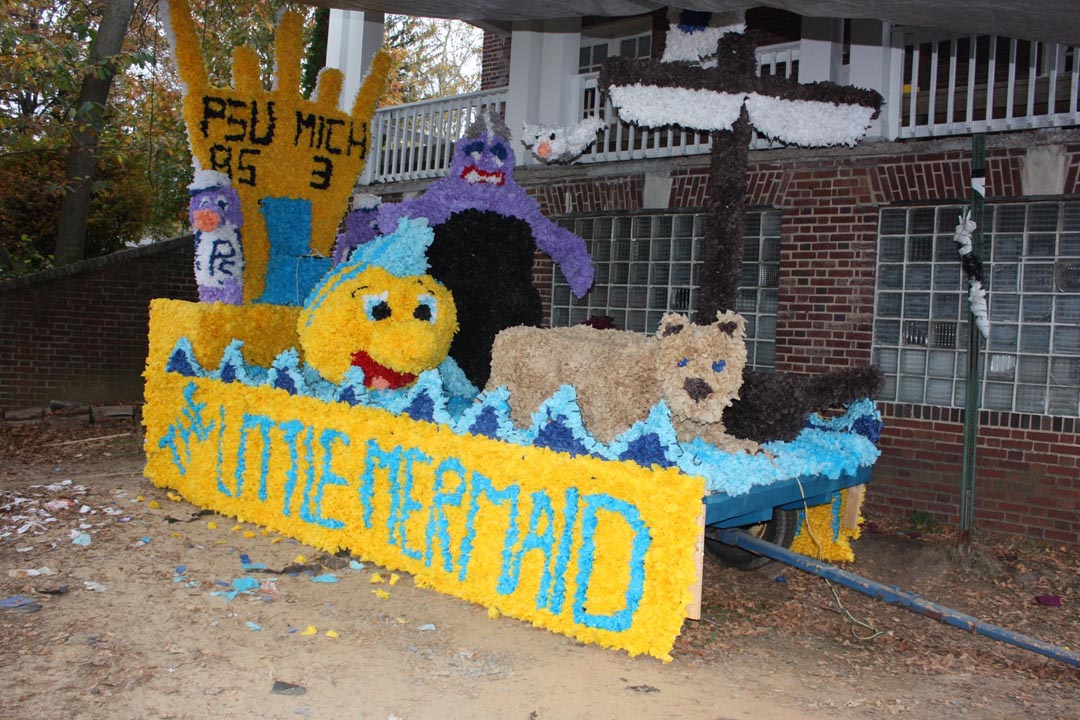  Float
2008 Homecoming with Omega Phi Alpha 