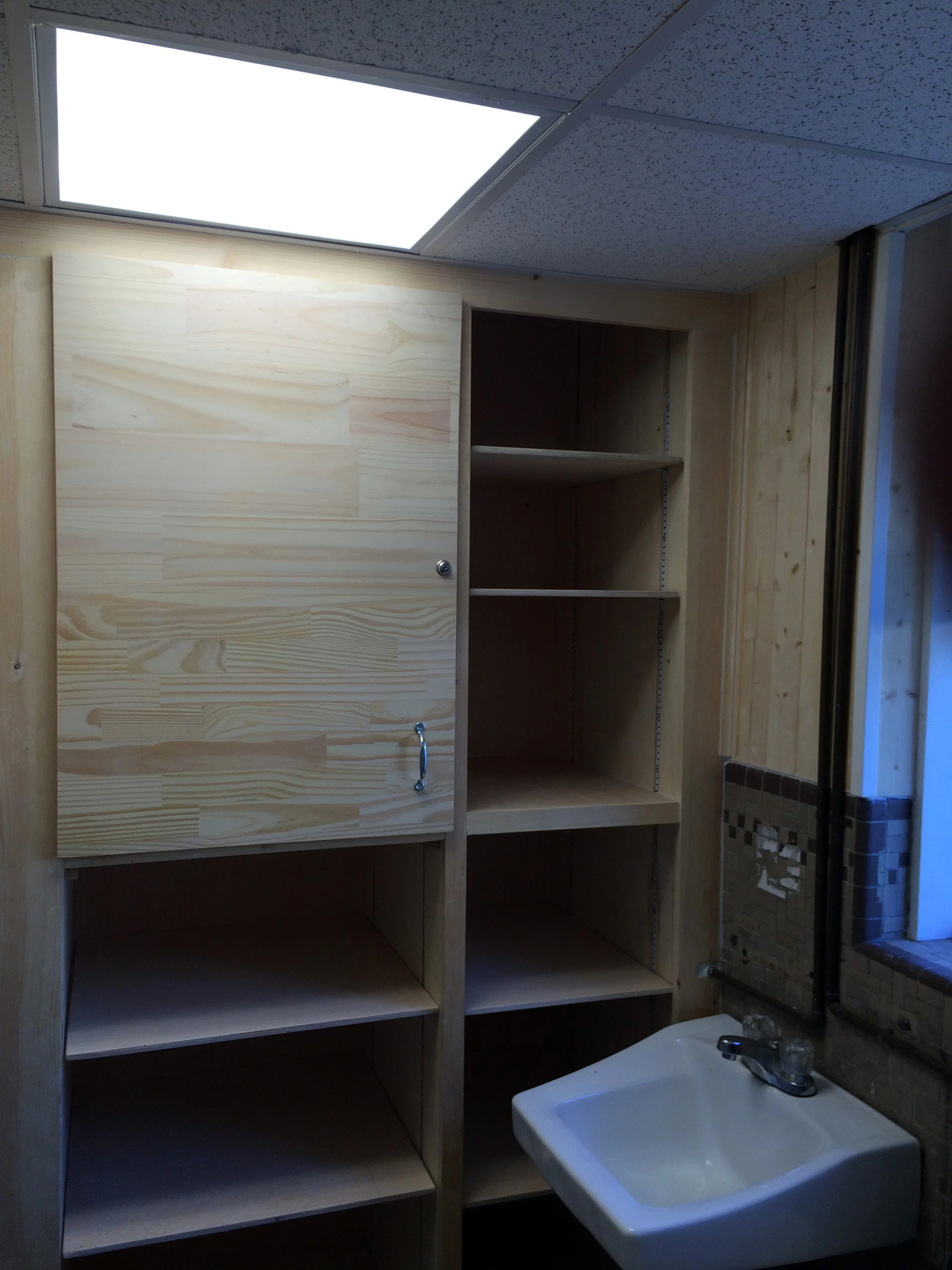  Basement Bathroom/Laundry room receives a remodleing over the 2015 summer 