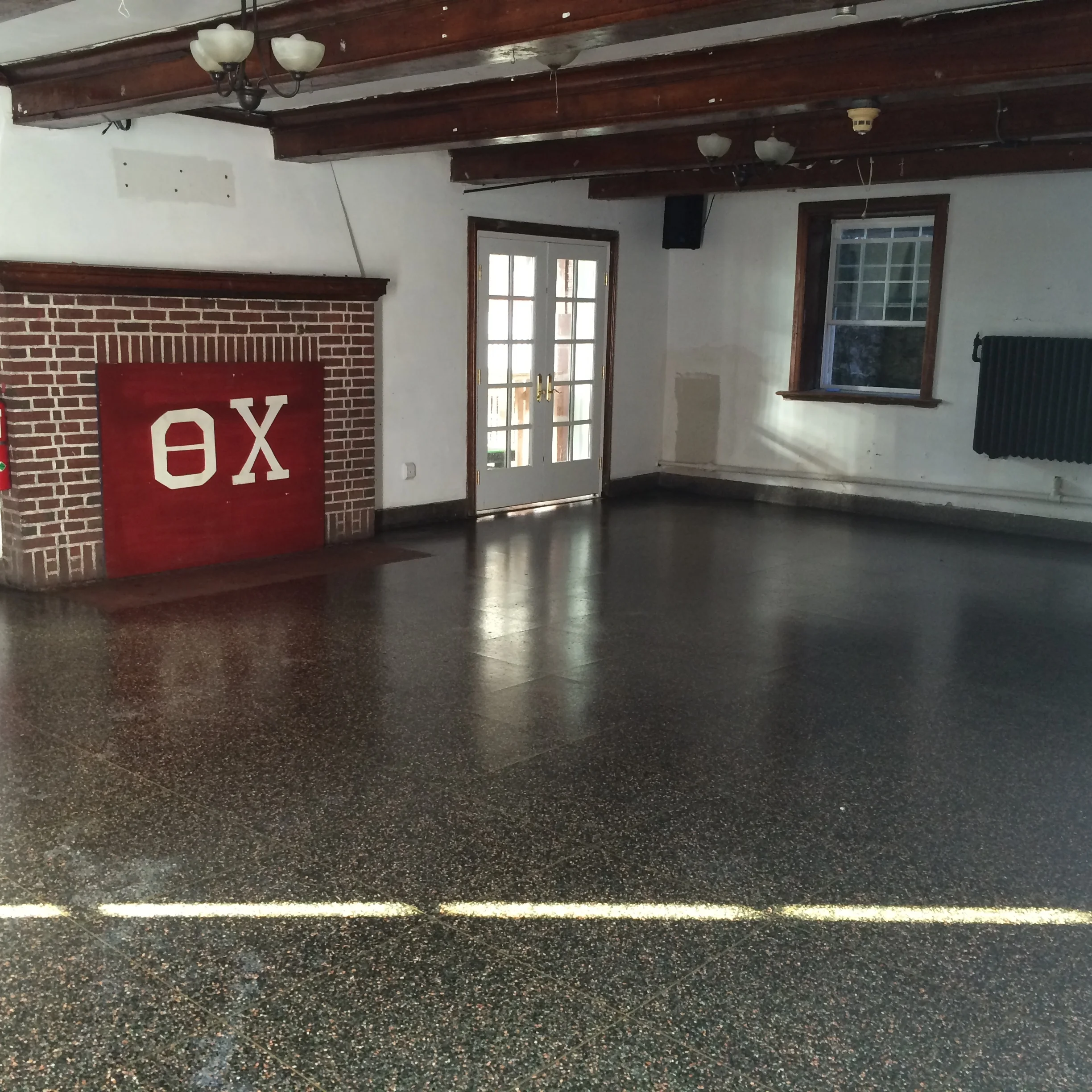  A commercial cleaner was hired to do a total cleaning of the house - Dining Room 