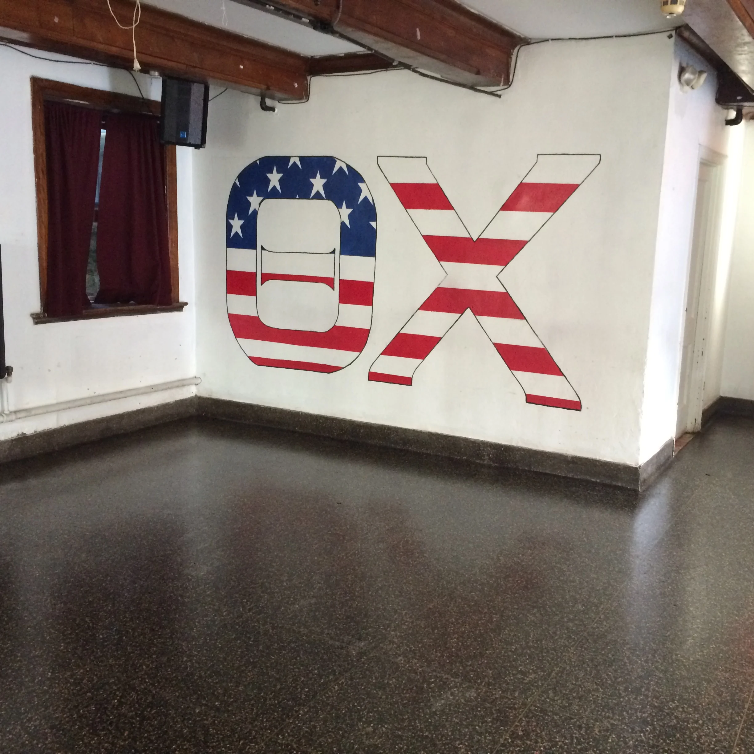  A commercial cleaner was hired to do a total cleaning of the house - Dining Room 