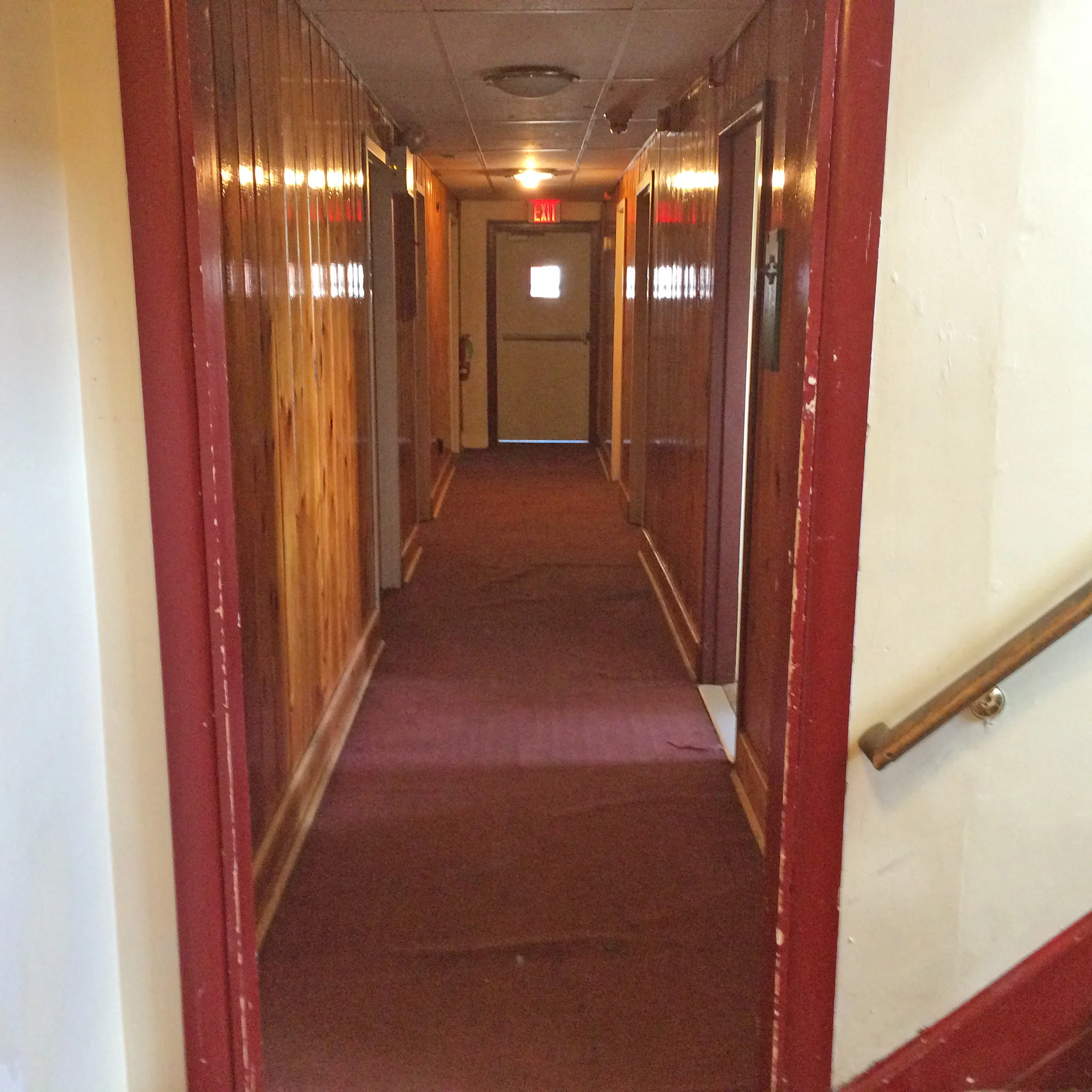  A commercial cleaner was hired to do a total cleaning of the house - 2nd Floor Hallway 