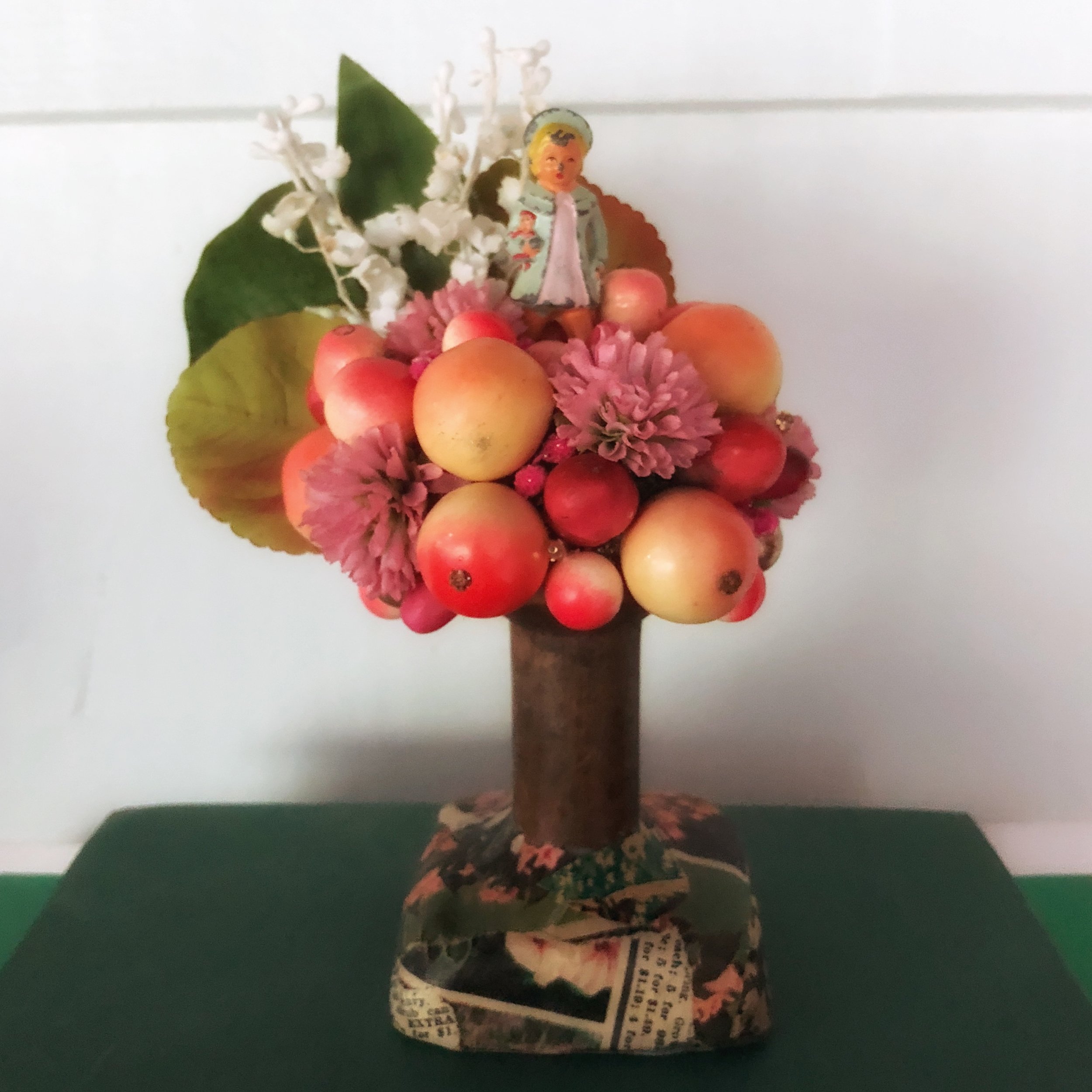 Peculiar Posey (Apple of my Eye)