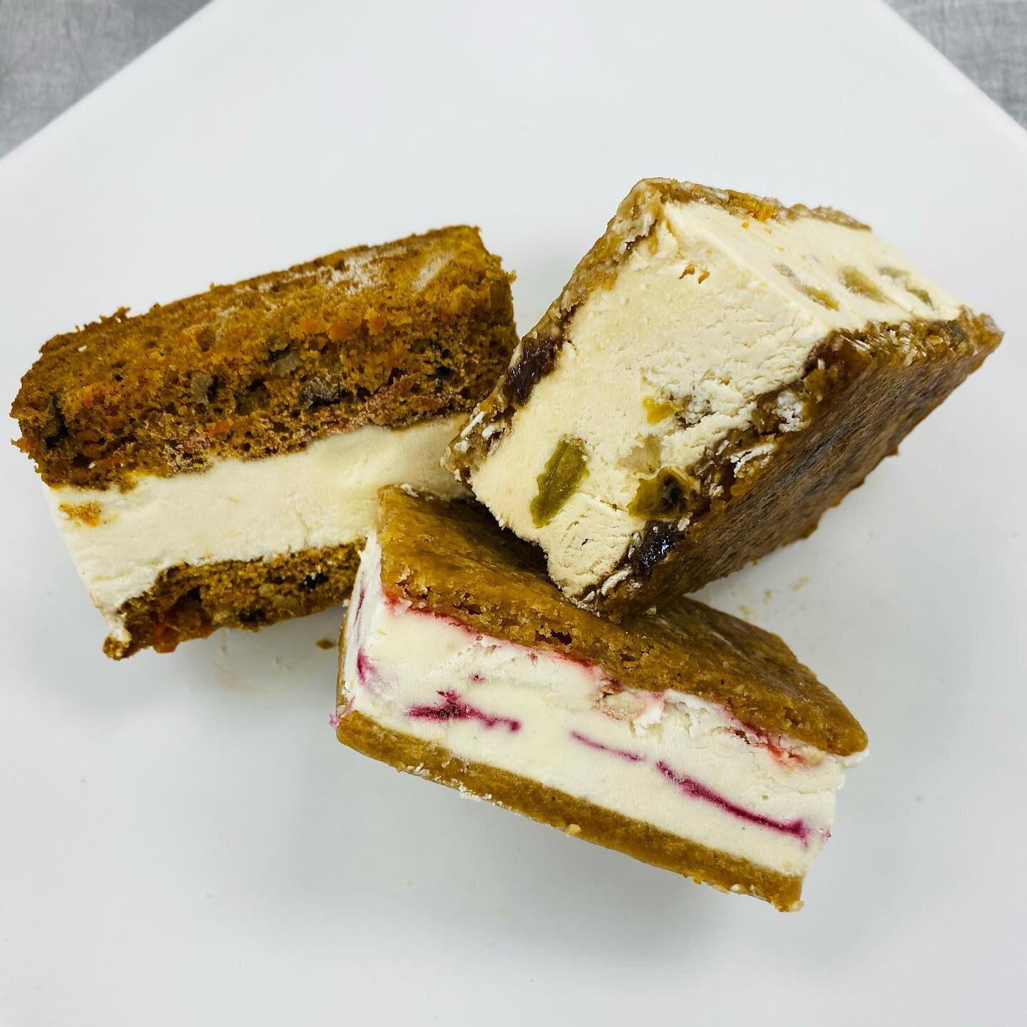 Feeling like a delicious ice cream sandwich this weekend? 
.
We're taking a feature break this week, but not to worry, we have these awesome treats for you to choose from:
🤤 Carrot Cake 
😍 PB &amp; J 
🥳 Rum Raisin
And of course our Salted Toffee I