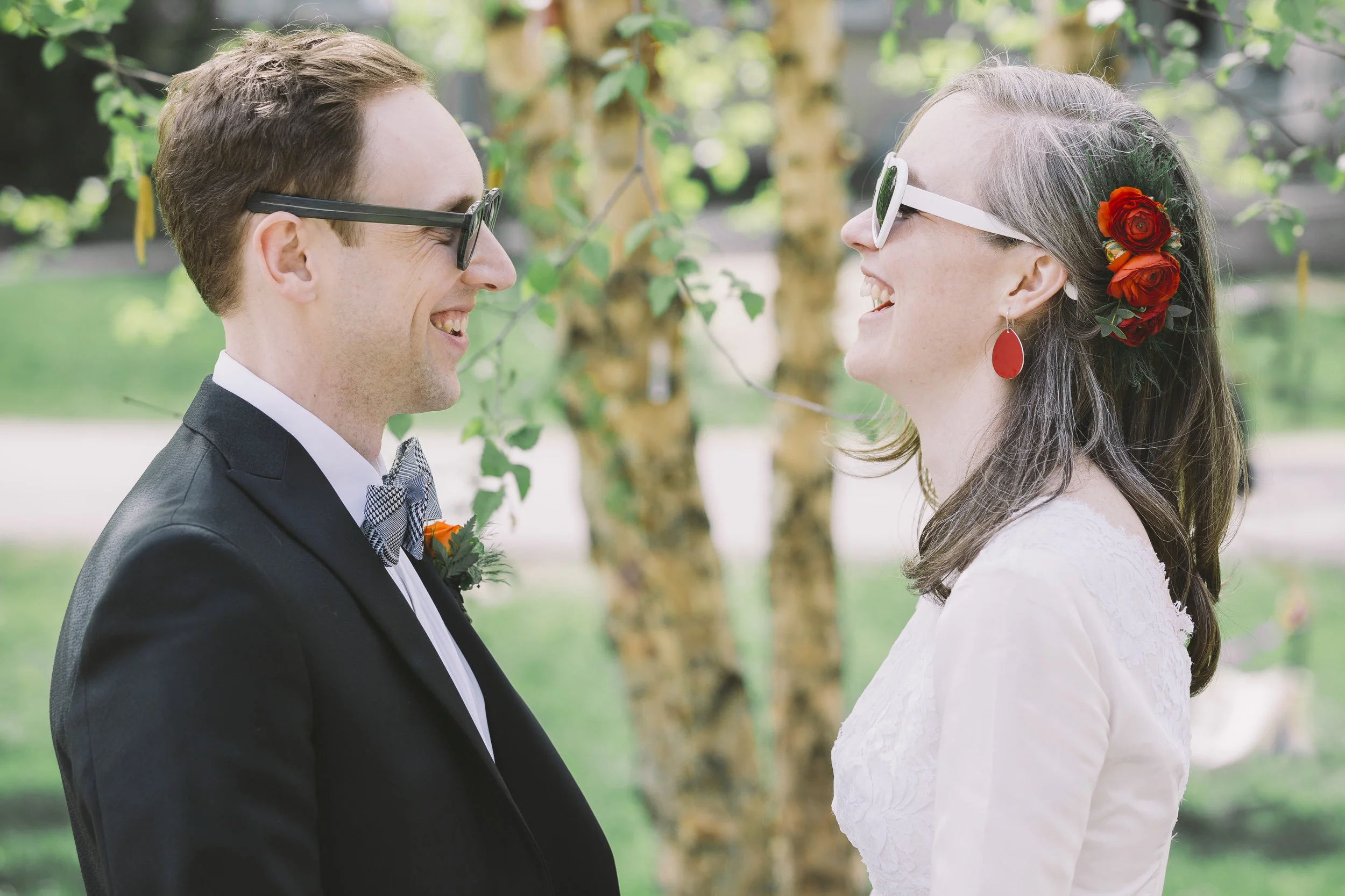 Wedding Couple in Trinity Bellwoods Park