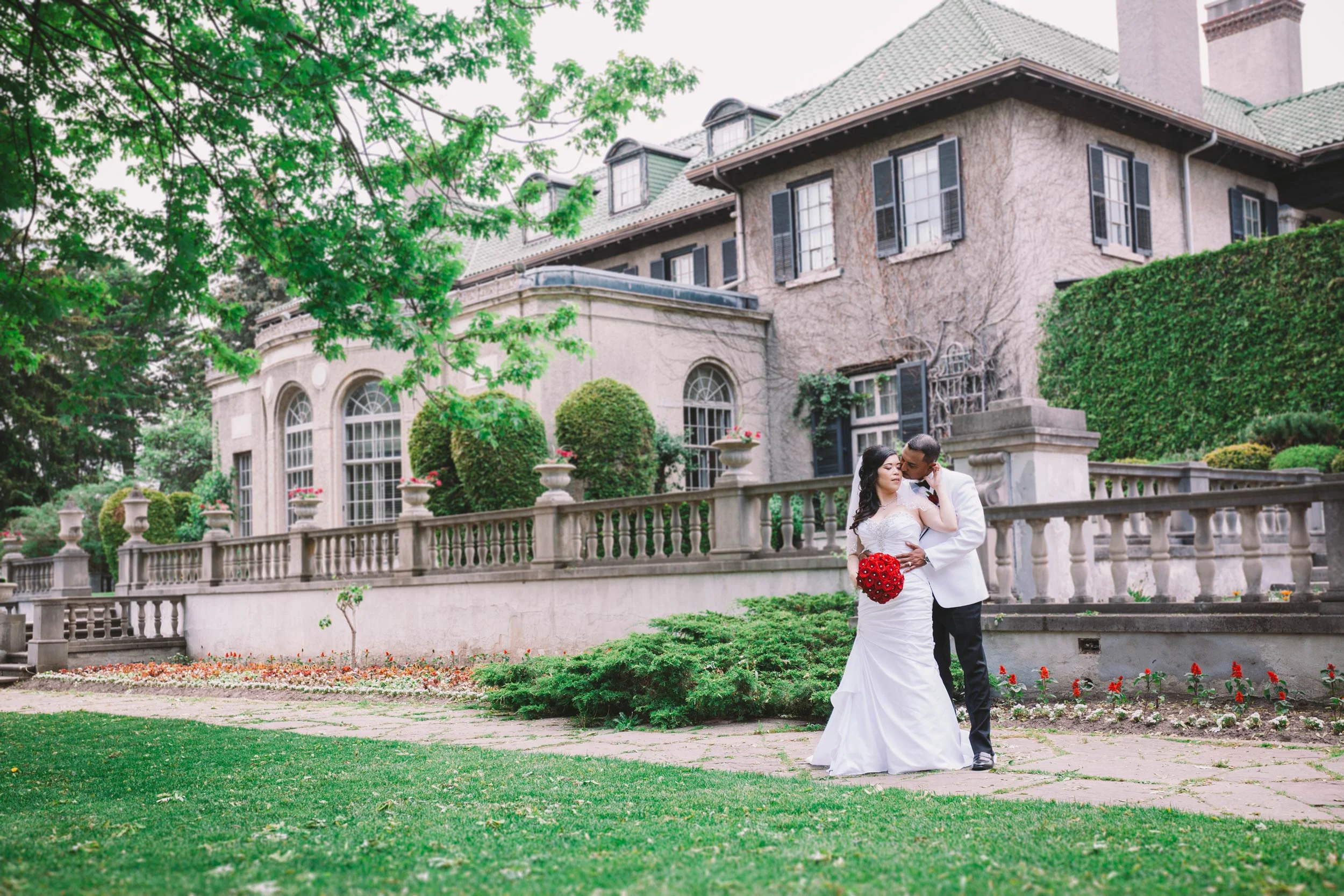 Wedding photography Parkwood Estate in Oshawa