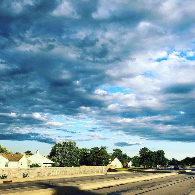 Hey there, Indy. You&rsquo;re pretty this evening.