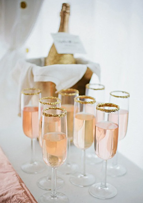  Cocktail Hour !! While your guests begin their fabulous evening, allow us, either as a duo or full band, to set the mood. Our mellow to mid-tempo vibe, creates the perfect atmosphere for your friends and family to relax and get to know each other as they await your debut as man and wife.