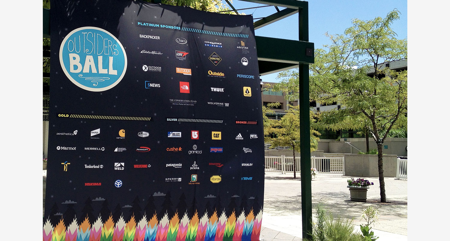 Outdoor nation event banners