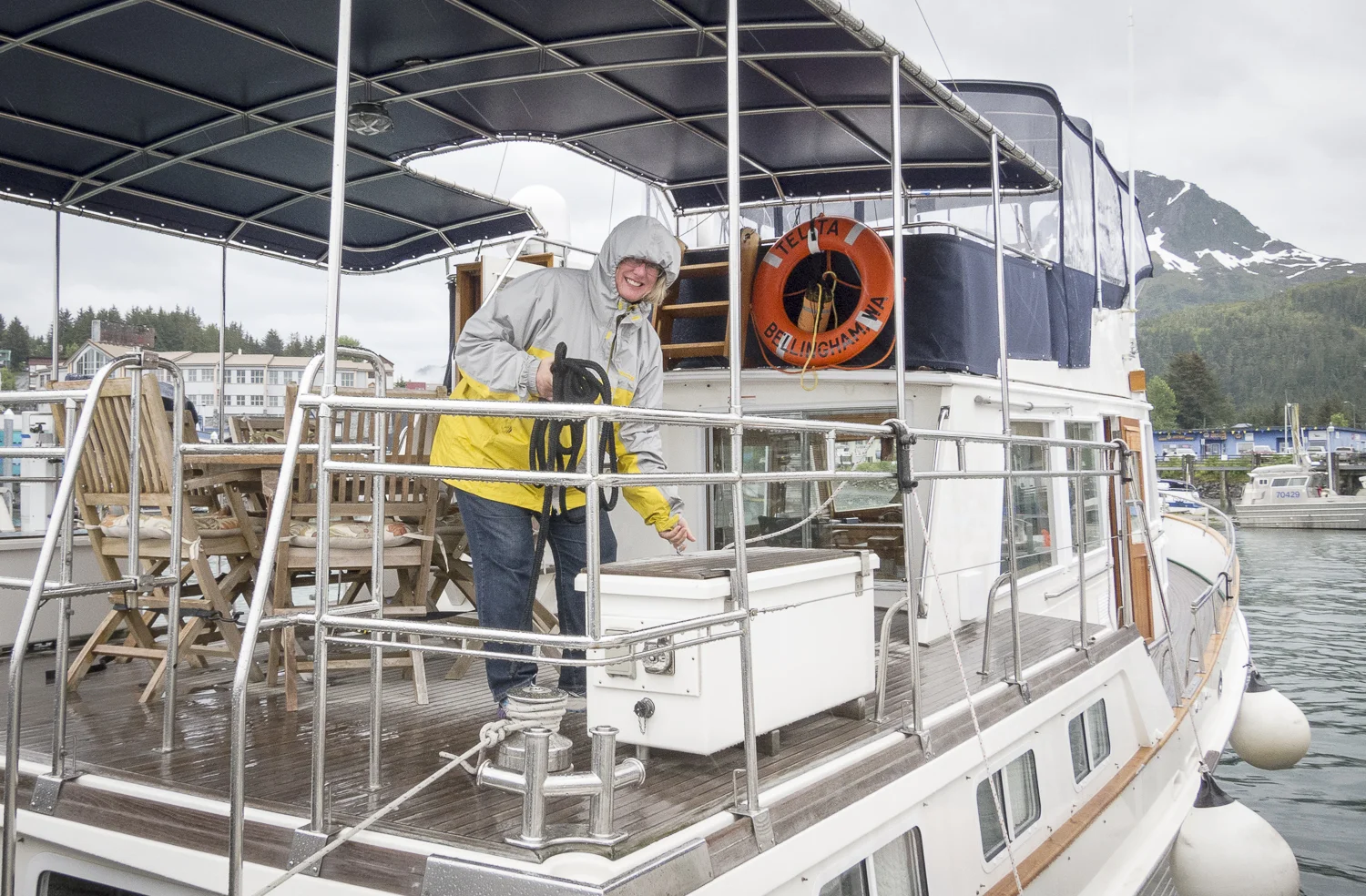 Kathy from Telita tends to the lines after casting off from OceanFlyer