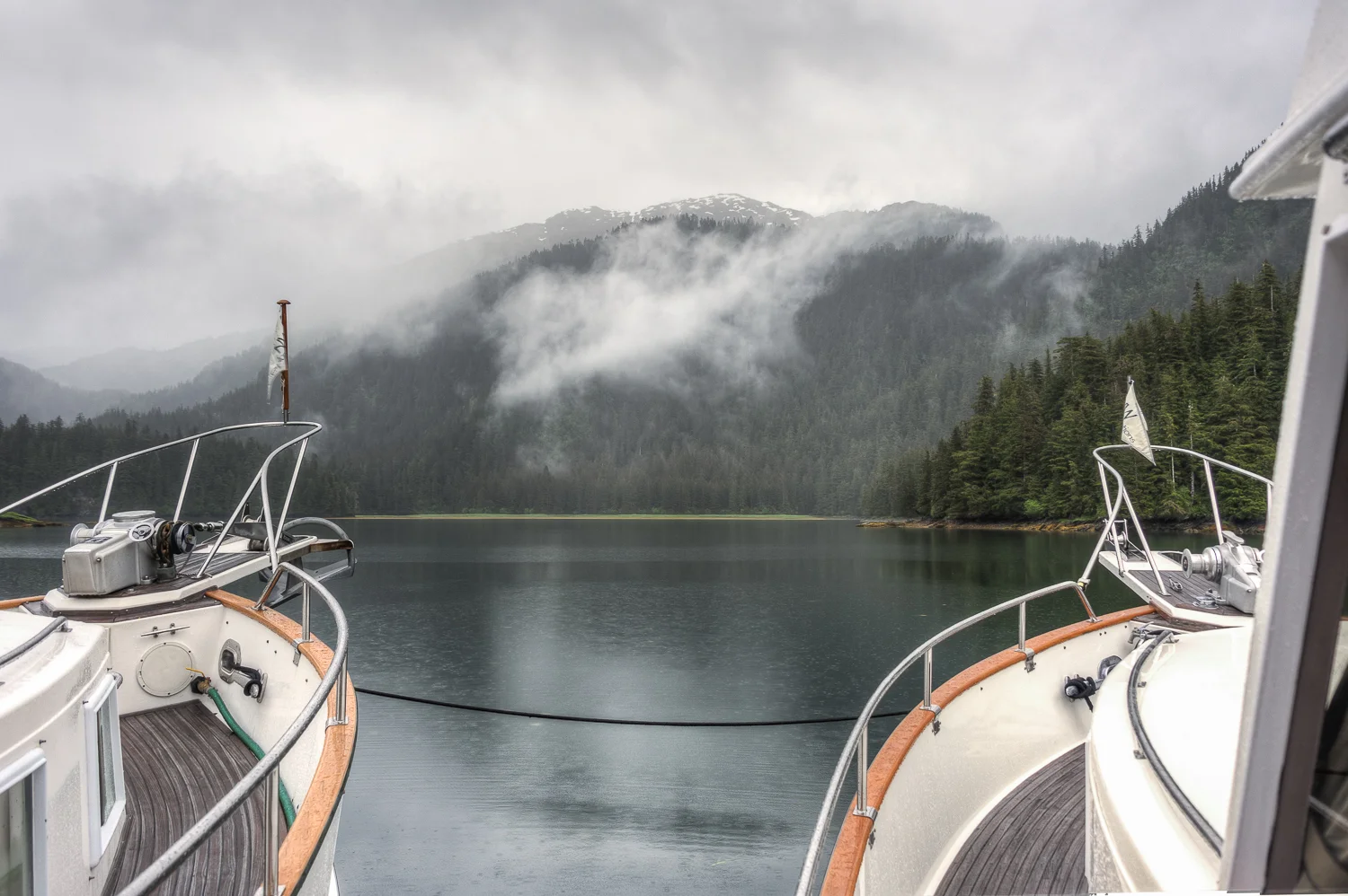 We're rafter to Telita on the on our starboard side in Emerald Cove