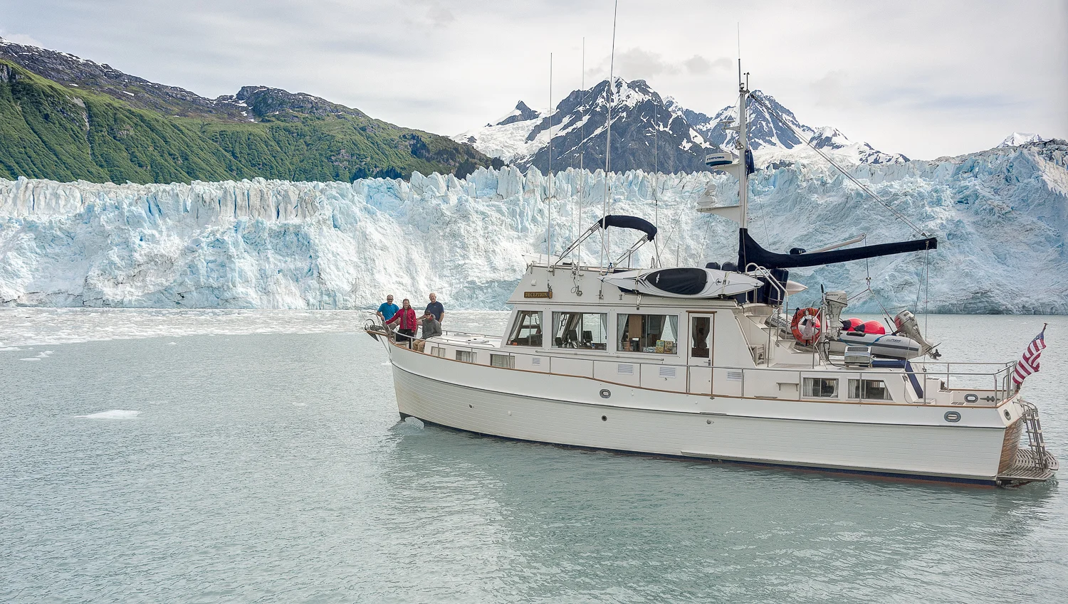 Deception in front of the Mears Glacier