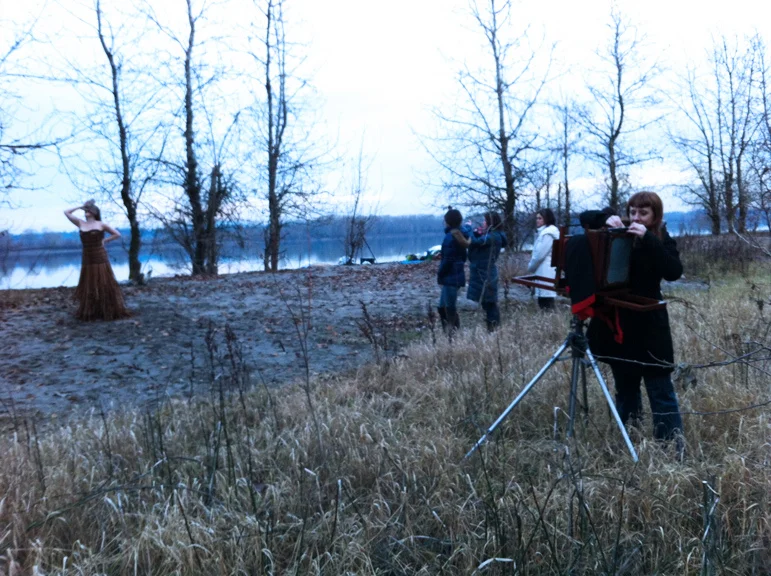 Hustle and bustle... wet plate collodion-style.