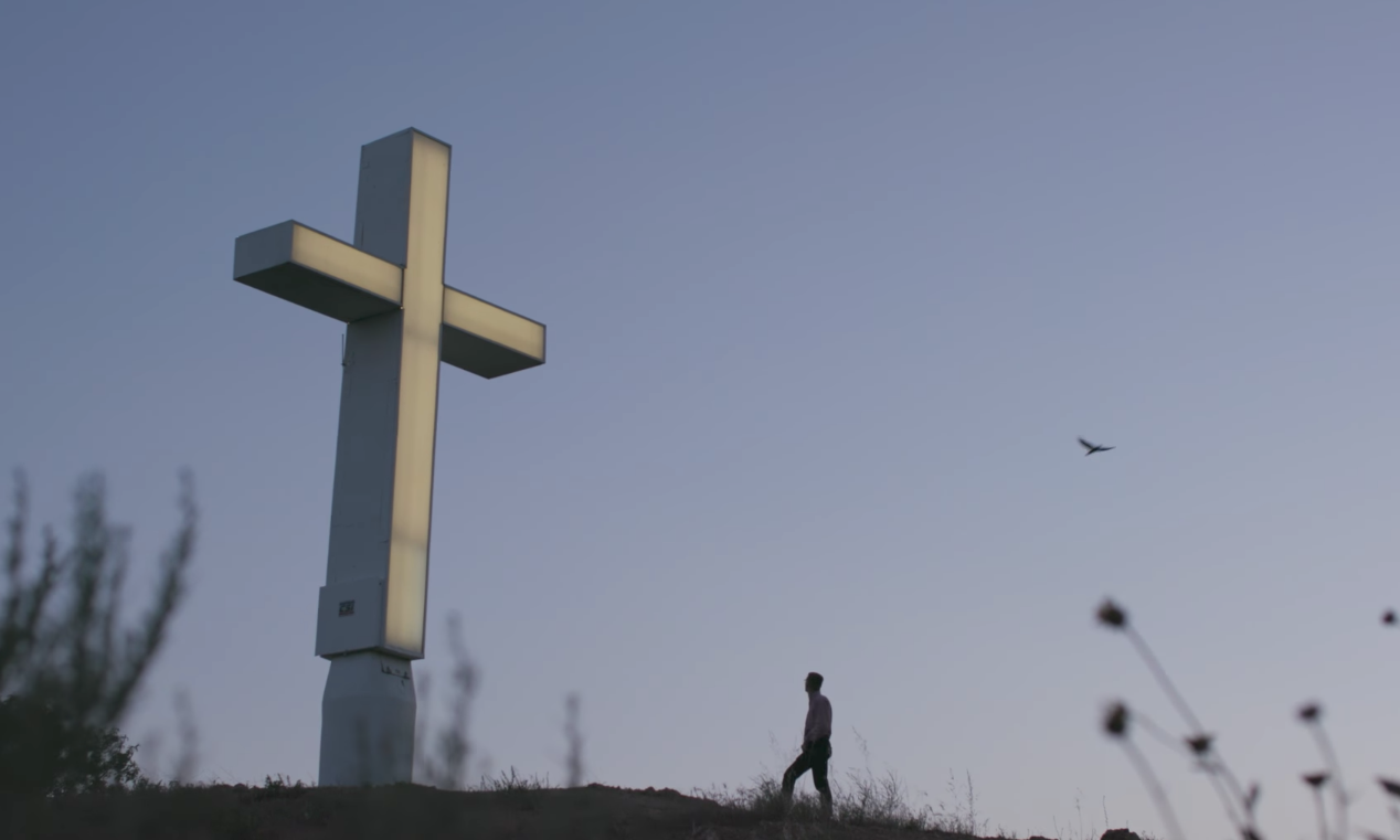 Tom Explores Los Angeles: The White Cross