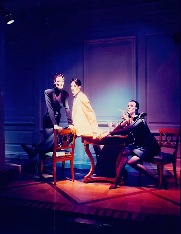 1saks_window_4.jpg