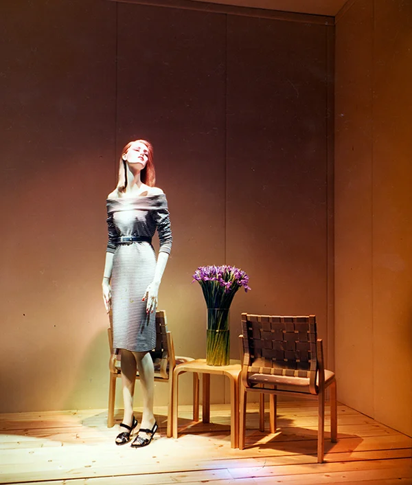 6saks_window_5.jpg