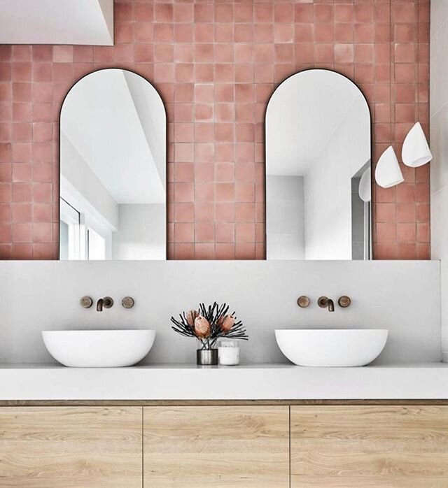 Bathroom Inspiration : Arched mirrors, earthy pinks, timber, stone, aged brass &amp; natives 👌🏼