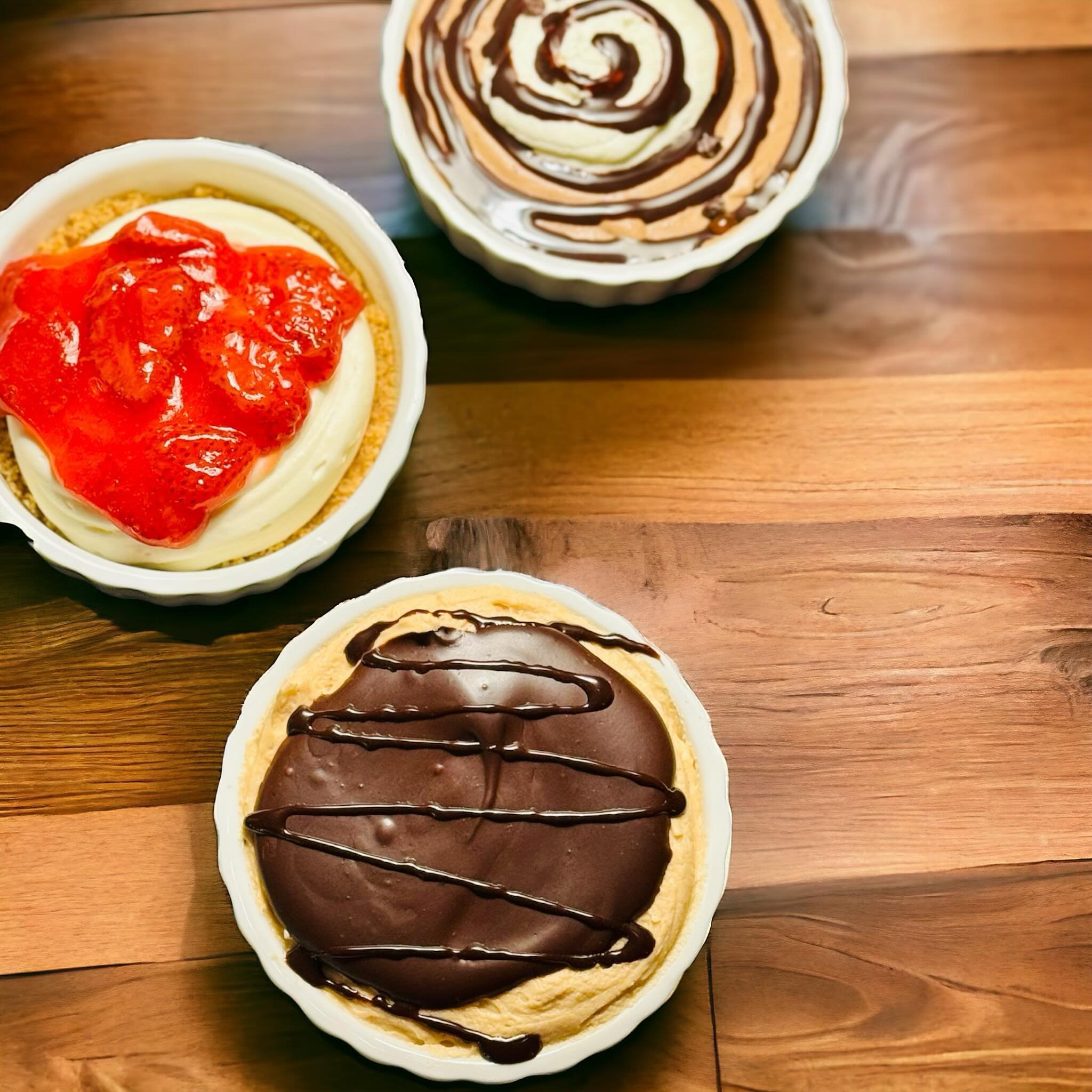 Satisfy your sweet tooth at Ovalon 🍰✨! Now, ALL our desserts come in charming individualized dishes&mdash;perfect for dining in or taking away. 🍽️🏃&zwj;♂️

Our desserts are crafted in-house with love and care. 🏡❤️ Choose from three delightful fru