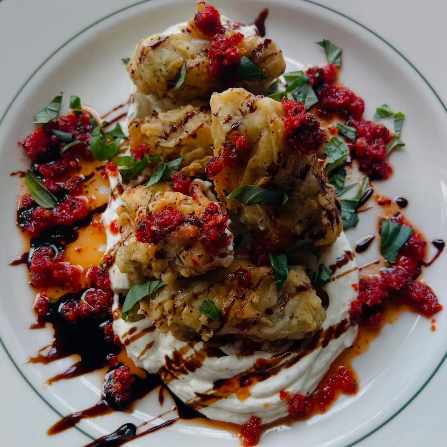 You won&rsquo;t want to miss one of tonight&rsquo;s features 🤤&hellip;

Fried Artichokes, Honey Whipped Ricotta &amp; Sun-dried Tomato Pesto with Balsamic Glaze!

🍽️ See you soon!!