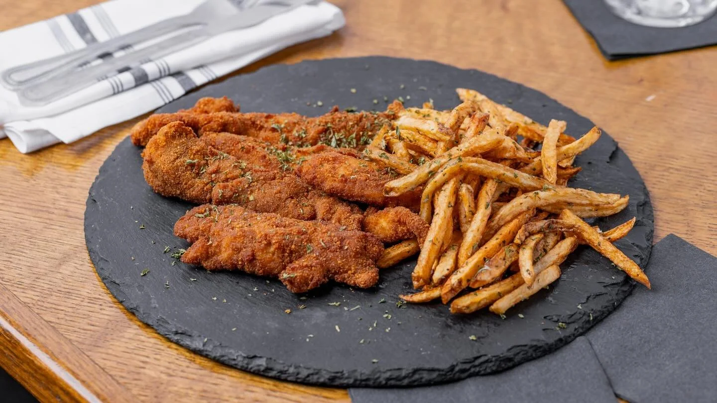 Be honest&hellip;
Sometimes chicken fingers and fries just hit.
Ours are made in-house and fried crispy to order.
Perfect for dinner at home.
Order pickup or free delivery through our website.